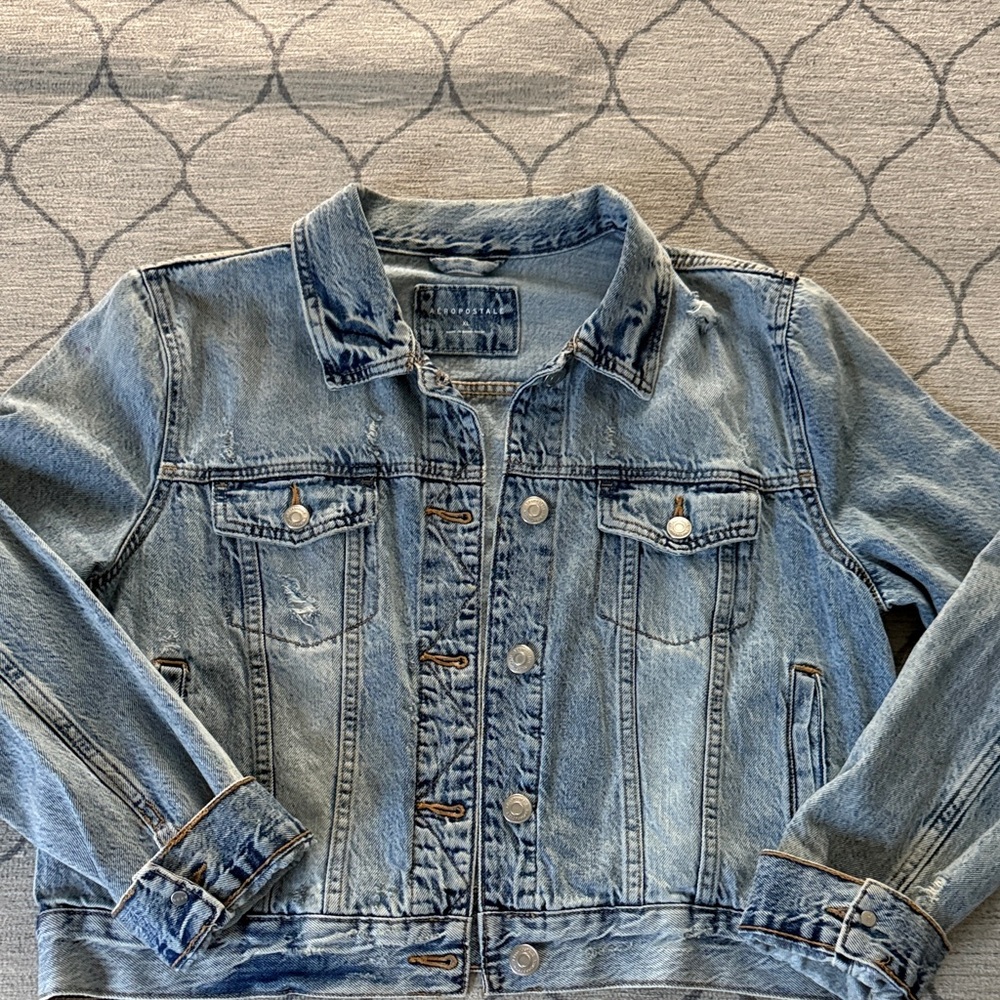 Aeropostal  womens Distressed Denim Jean Jacket size XL
